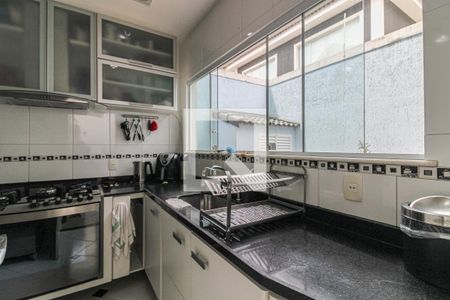 Casa de condomínio para alugar com 430m², 7 quartos e 2 vagasCozinha