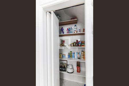 Casa de condomínio para alugar com 430m², 7 quartos e 2 vagasCozinha