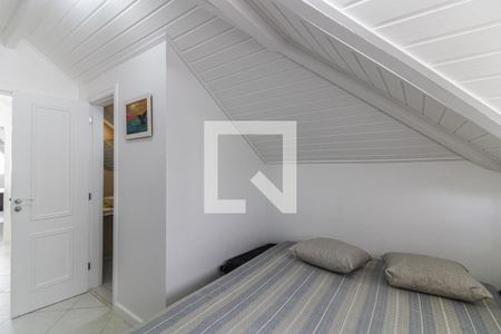 Casa de condomínio para alugar com 430m², 7 quartos e 2 vagasSótão Quarto