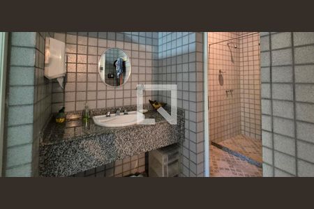 Casa de condomínio à venda com 550m², 4 quartos e 3 vagas Casa de condomínio à venda com 550m², 4 quartos e 3 vagasBanheiro 3