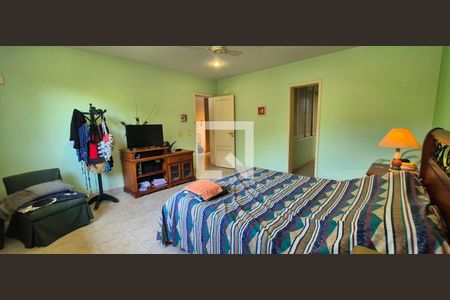 Casa de condomínio à venda com 550m², 4 quartos e 3 vagas Casa de condomínio à venda com 550m², 4 quartos e 3 vagasQuarto 4