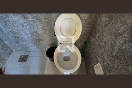 Casa de condomínio à venda com 550m², 4 quartos e 3 vagas Casa de condomínio à venda com 550m², 4 quartos e 3 vagasBanheiro 3