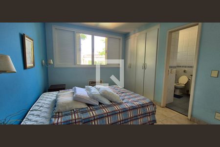 Casa de condomínio à venda com 550m², 4 quartos e 3 vagas Casa de condomínio à venda com 550m², 4 quartos e 3 vagasQuarto 1