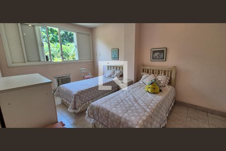 Casa de condomínio à venda com 550m², 4 quartos e 3 vagas Casa de condomínio à venda com 550m², 4 quartos e 3 vagasQuarto 3