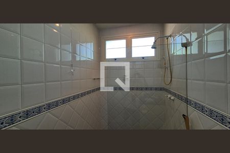 Casa de condomínio à venda com 550m², 4 quartos e 3 vagas Casa de condomínio à venda com 550m², 4 quartos e 3 vagasBanheiro do quarto 1