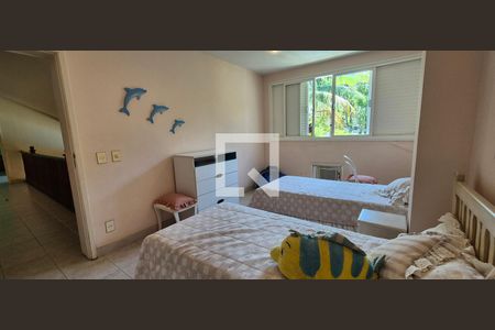 Casa de condomínio à venda com 550m², 4 quartos e 3 vagas Casa de condomínio à venda com 550m², 4 quartos e 3 vagasQuarto 3