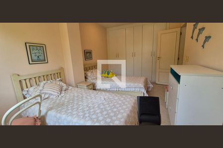 Casa de condomínio à venda com 550m², 4 quartos e 3 vagas Casa de condomínio à venda com 550m², 4 quartos e 3 vagasQuarto 3