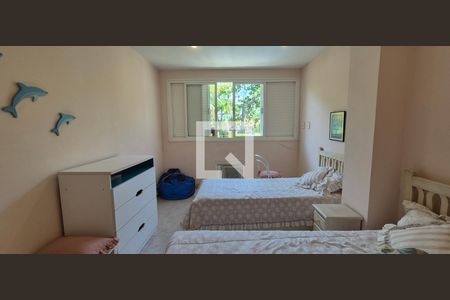 Casa de condomínio à venda com 550m², 4 quartos e 3 vagas Casa de condomínio à venda com 550m², 4 quartos e 3 vagasQuarto 3