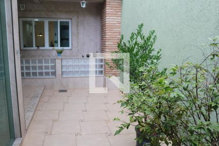 Casa à venda com 269m², 3 quartos e 8 vagasQuintal
