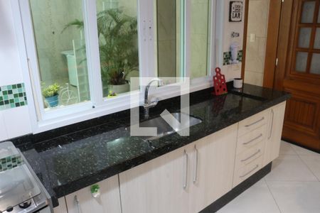 Casa à venda com 269m², 3 quartos e 8 vagasCozinha