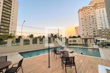 Apartamento à venda com 56m², 2 quartos e 1 vaga Apartamento à venda com 56m², 2 quartos e 1 vagaÁrea comum - Piscina