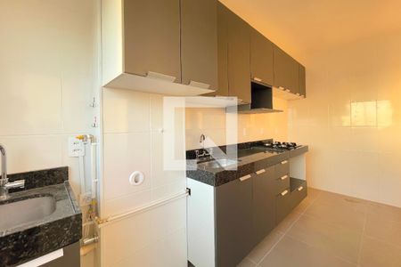 Apartamento à venda com 56m², 2 quartos e 1 vaga Apartamento à venda com 56m², 2 quartos e 1 vagaCozinha