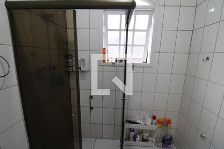 Casa à venda com 200m², 4 quartos e 3 vagasBanheiro 2