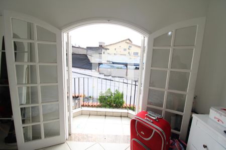 Casa à venda com 200m², 4 quartos e 3 vagasQuarto 2