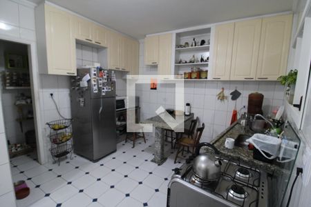 Casa à venda com 200m², 4 quartos e 3 vagasCozinha