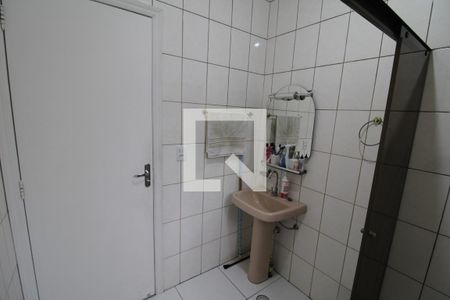 Casa à venda com 200m², 4 quartos e 3 vagasBanheiro 2