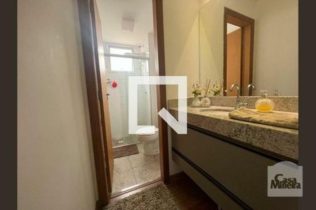 Apartamento à venda com 190m², 4 quartos e 3 vagasBanheiro 