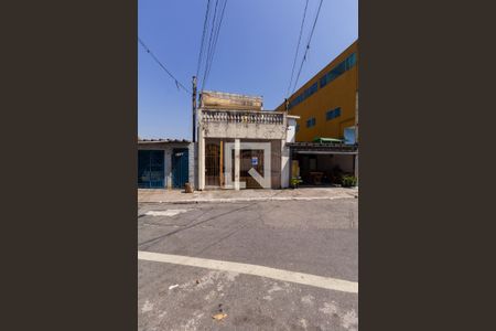 Casa à venda com 300m², 5 quartos e 3 vagas Casa à venda com 300m², 5 quartos e 3 vagasFachada