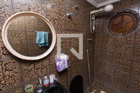 Casa à venda com 300m², 5 quartos e 3 vagas Casa à venda com 300m², 5 quartos e 3 vagasBanheiro 2