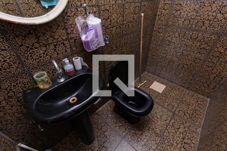 Casa à venda com 300m², 5 quartos e 3 vagas Casa à venda com 300m², 5 quartos e 3 vagasBanheiro 2