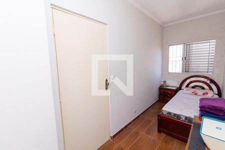 Casa à venda com 300m², 5 quartos e 3 vagas Casa à venda com 300m², 5 quartos e 3 vagasQuarto 4