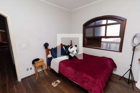 Casa à venda com 300m², 5 quartos e 3 vagas Casa à venda com 300m², 5 quartos e 3 vagasQuarto 3