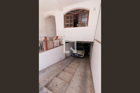 Casa à venda com 300m², 5 quartos e 3 vagas Casa à venda com 300m², 5 quartos e 3 vagasGaragem