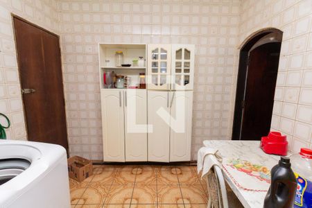 Casa à venda com 300m², 5 quartos e 3 vagas Casa à venda com 300m², 5 quartos e 3 vagasÁrea de Serviço