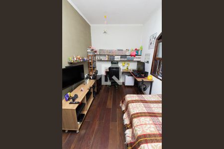 Casa à venda com 300m², 5 quartos e 3 vagas Casa à venda com 300m², 5 quartos e 3 vagasQuarto 2