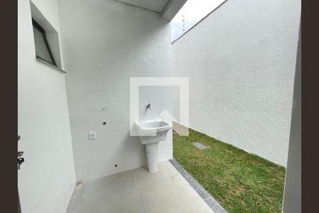 Casa à venda com 165m², 3 quartos e 2 vagasÁrea de Serviço