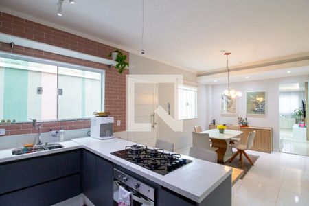 Casa à venda com 250m², 3 quartos e 3 vagasCozinha