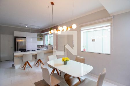 Casa à venda com 250m², 3 quartos e 3 vagasCozinha