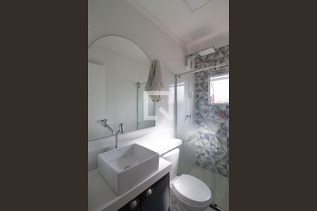 Casa à venda com 250m², 3 quartos e 3 vagasBanheiro da Suíte 1v