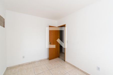 Quarto 2 de apartamento para alugar com 2 quartos, 58m² em Olaria, Rio de Janeiro