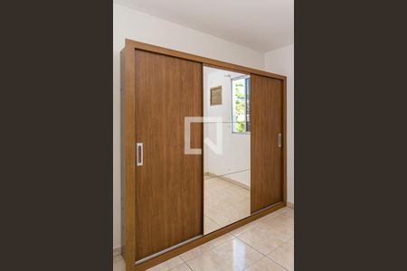 Quarto 1 - Armários de apartamento para alugar com 2 quartos, 58m² em Olaria, Rio de Janeiro