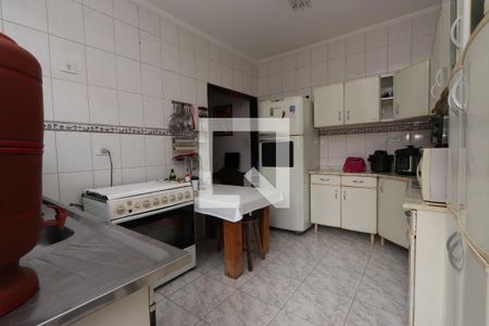 Casa à venda com 330m², 4 quartos e 6 vagasCozinha Casa 2