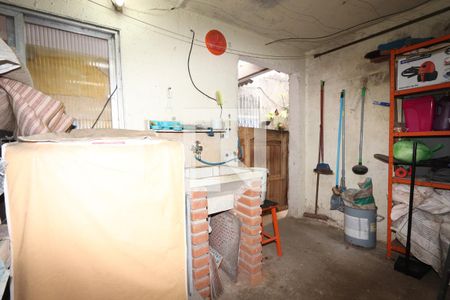 Casa à venda com 330m², 4 quartos e 6 vagasLavanderia Casa 1