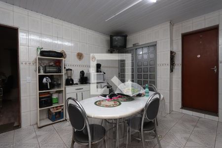 Casa à venda com 330m², 4 quartos e 6 vagasCozinha Casa 1