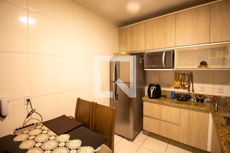 Casa de condomínio à venda com 61m², 2 quartos e 1 vaga Casa de condomínio à venda com 61m², 2 quartos e 1 vagaCozinha