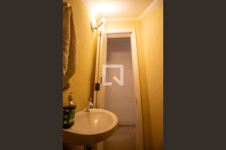 Casa de condomínio à venda com 61m², 2 quartos e 1 vaga Casa de condomínio à venda com 61m², 2 quartos e 1 vagaBanheiro