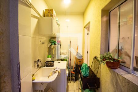 Casa de condomínio à venda com 61m², 2 quartos e 1 vaga Casa de condomínio à venda com 61m², 2 quartos e 1 vagaÁrea de Serviço