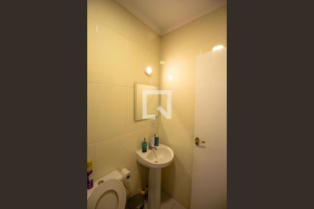 Casa de condomínio à venda com 61m², 2 quartos e 1 vaga Casa de condomínio à venda com 61m², 2 quartos e 1 vagaBanheiro 2