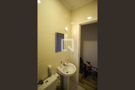 Casa de condomínio à venda com 61m², 2 quartos e 1 vaga Casa de condomínio à venda com 61m², 2 quartos e 1 vagaBanheiro 3