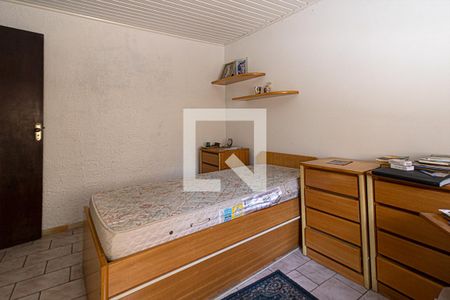 Casa à venda com 225m², 4 quartos e 6 vagas Casa à venda com 225m², 4 quartos e 6 vagasQuarto 2 Quarto Edícula