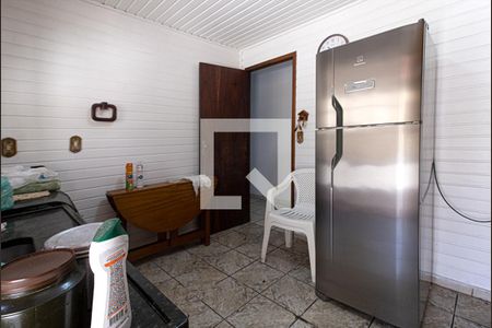 Casa à venda com 225m², 4 quartos e 6 vagas Casa à venda com 225m², 4 quartos e 6 vagasCozinha Edícula