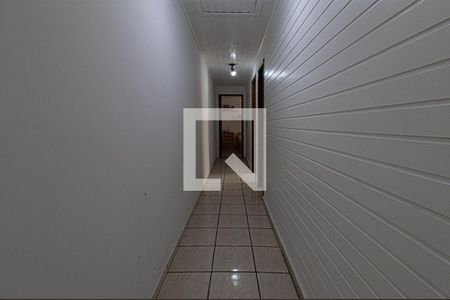 Casa à venda com 225m², 4 quartos e 6 vagas Casa à venda com 225m², 4 quartos e 6 vagasCorredor Edícula