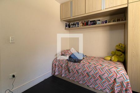 Casa à venda com 225m², 4 quartos e 6 vagas Casa à venda com 225m², 4 quartos e 6 vagasQuarto