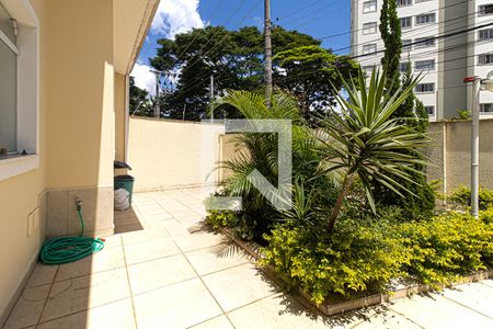 Casa à venda com 225m², 4 quartos e 6 vagas Casa à venda com 225m², 4 quartos e 6 vagasÁrea comum