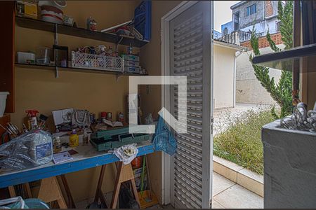 Casa à venda com 225m², 4 quartos e 6 vagas Casa à venda com 225m², 4 quartos e 6 vagasQuarto de serviço