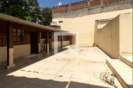 Casa à venda com 225m², 4 quartos e 6 vagas Casa à venda com 225m², 4 quartos e 6 vagasÁrea comum